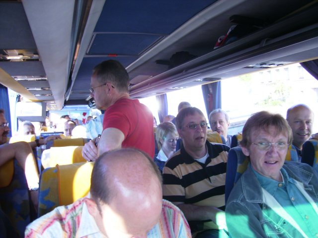 Bild:Telekom26 4 07 im Bus.jpg